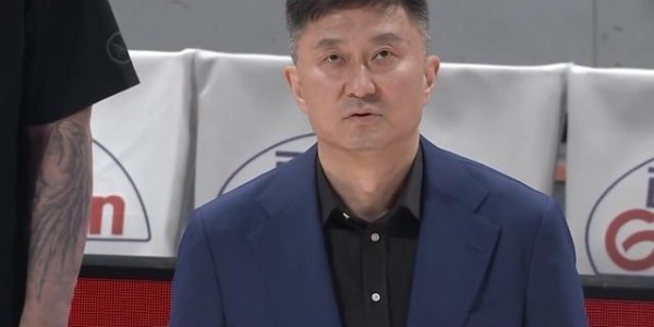 皇冠体育-签了个寂寞？广东新大外援拉科塞维奇季后赛场均3.8分2.8板